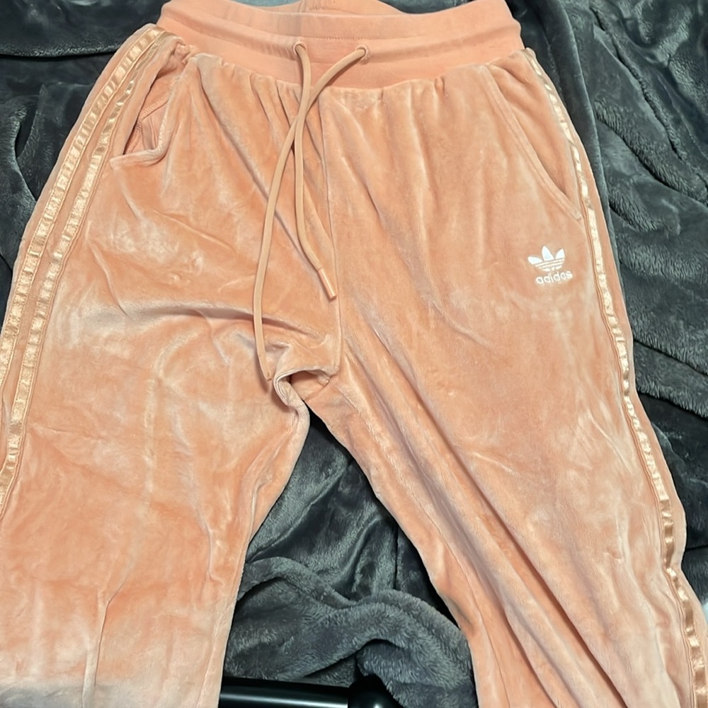 Adidas velour sweatsuit matching